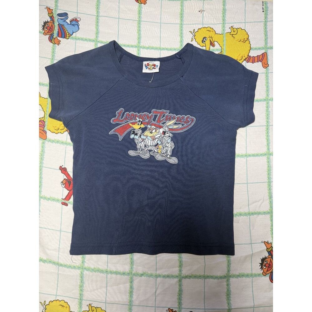 Vintage 90s Looney Tunes officer taz and bugs t shirt